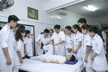 Kỹ thuật Vật lý trị liệu - Phục hồi chức năng